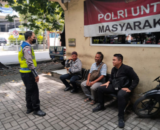 Satlantas Polres Pelabuhan Tanjung Perak Gencarkan Sosialisasi Tatap Muka Tertib Lalu Lintas