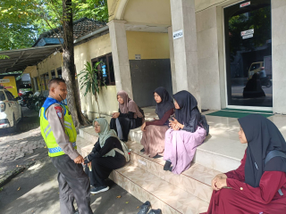 Satlantas Polres Pelabuhan Tanjung Perak Laksanakan Sosialisasi Tatap Muka Tertib Berlalu Lintas kepada Masyarakat
