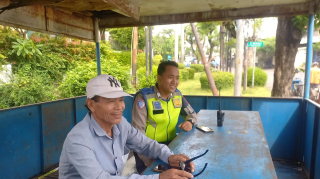 Satlantas Polres Pelabuhan Tanjung Perak Laksanakan Sosialisasi Tatap Muka Dalam Rangka Ops Ketupat Semeru 2026