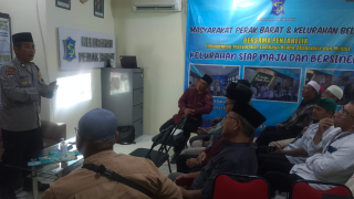 Bhabinkamtibmas Perak Barat Laksanakan Sosialisasi TBC dan Koordinasi Persiapan Sholat Idul Fitri