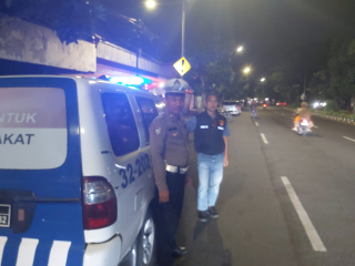 Patroli Malam Polsek Krembangan Antisipasi Tawuran dan Kenakalan Remaja di Jalan Demak