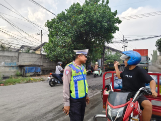 Satlantas Polres Pelabuhan Tanjung Perak Laksanakan Sosialisasi Tatap Muka Tertib Berlalu Lintas
