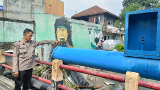 Patroli Antisipasi 3C dan Pengecekan Pompa Air di Jalan Demak, Personil Krembangan Pastikan Situasi Aman