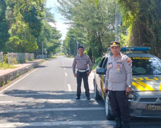 Patroli Kewilayahan di Depan Terminal Kedung Cowek, Polsek Kenjeran Antisipasi Gangguan 3C