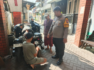Bhabinkamtibmas Pegirian Gencarkan Edukasi Kamtibmas, Warga Diimbau Waspada Penipuan dan Curanmor