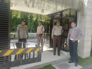 Patroli Dialogis Polsek Kenjeran di Perumahan Pantai Mentari, Perkuat Kewaspadaan Lingkungan
