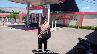 Patroli Polsek Asemrowo di SPBU Tambak Langon, Antisipasi Gangguan 3C
