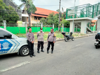 Personel Polsek Kenjeran Laksanakan Patroli Antisipasi 3C di Jalan Kedung Cowek
