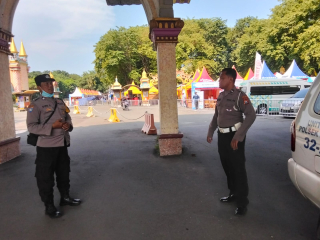 Polsek Kenjeran Pimpin Patroli Harkamtibmas di Depan Pintu Masuk Kenpark