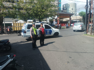 Personel Polsek Pabean Cantikan Laksanakan Patroli Lalu Lintas di Jalan Samudra dan Jalan Waspada