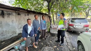 Satlantas Polres Pelabuhan Tanjung Perak Gelar Sosialisasi Tertib Berlalu Lintas kepada Masyarakat