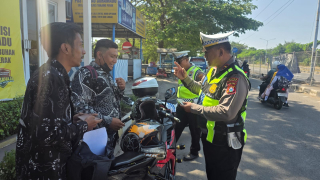 Operasi Kepolisian Gabungan di Pos Suramadu, Sembilan Pengendara Diberikan Teguran