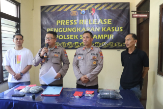 Polsek Semampir Amankan Pencuri Komponen Panel TL di Jalan Karang Tembok Surabaya.