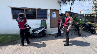 Unit Patroli Kota Presisi Sat Samapta Laksanakan Pengecekan Rutin di Perumahan Teluk Kumai