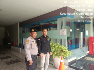 Sat Samapta Polres Pelabuhan Tanjung Perak Tingkatkan Pengamanan Objek Vital Melalui Patroli Dialogis di Hotel Berlian