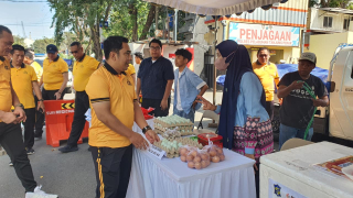 Semarak HUT ke-80 Bhayangkara, Polres Pelabuhan Tanjung Perak Gelar Bakti Kesehatan hingga Bazar Murah