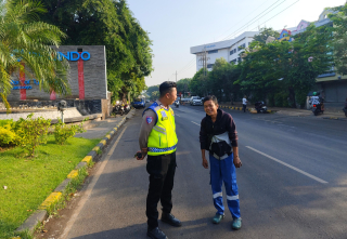Satlantas Polres Pelabuhan Tanjung Perak Gencarkan Sosialisasi Tertib Berlalu Lintas kepada Masyarakat