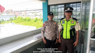 Polsek Asemrowo Patroli Objek Vital Gudang PLN Tambak Langon, Antisipasi Gangguan Kamtibmas