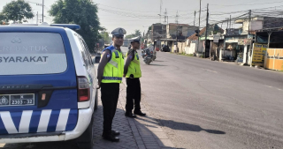 Polsek Krembangan Intensifkan Patroli di SPBU Jalan Kalianak, Antisipasi Laka Lantas dan Kejahatan 3C