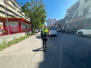 Polsek Pabean Cantikan Laksanakan Pemantauan Arus Lalu Lintas di Jalan Waspada, Pastikan Mobilitas Masyarakat Tetap Lancar