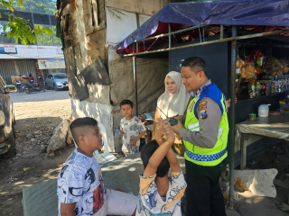 Satlantas Polres Pelabuhan Tanjung Perak Gencarkan Sosialisasi Tatap Muka, Tingkatkan Budaya Tertib Berlalu Lintas