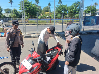 Polres Pelabuhan Tanjung Perak Gelar Operasi Kepolisian di Pos Suramadu, Antisipasi 3C dan Pelanggaran Lalu Lintas