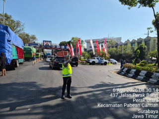 Satlantas Polres Pelabuhan Tanjung Perak Terapkan Pola Arus Lalu Lintas di Akses Masuk Pelabuhan