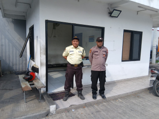 Polsek Asemrowo Patroli Dialogis di Kawasan Pergudangan Margomulyo, Antisipasi Kerawanan 3C