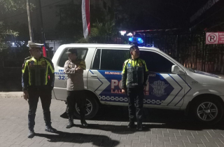 Polsek Kenjeran Tingkatkan Patroli di Depan SDN Kedung Cowek, Antisipasi 3C dan Gangguan Kamtibmas