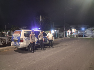Polsek Kenjeran Gelar Patroli Blue Light di Jembatan Manggala, Antisipasi 3C dan Balap Liar