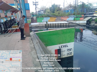 Polsek Asemrowo Pantau Debit Air di Pintu Air Balong II