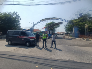 Polsek Semampir Bersama Dishub Patroli di Terminal Bus Wisata Religi Sunan Ampel, Antisipasi 3C