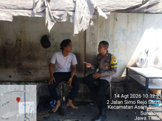 Bhabinkamtibmas Asemrowo Sambangi Warga, Ajak Bersama Jaga Kamtibmas Lingkungan