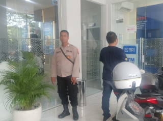 Polsek Krembangan Patroli di Bank BRI Jalan Raya Demak, Antisipasi 3C dan Jaga Keamanan Objek Vital