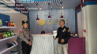 Polres Tanjung Perak Salurkan Bantuan Obat, Bibit dan Pupuk untuk Perkuat Ketahanan Pangan di Kenjeran