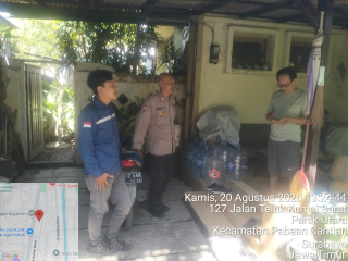 Bhabinkamtibmas Tanjung Perak Sambangi Ketua RW dan Warga, Dorong Aktifkan Poskamling