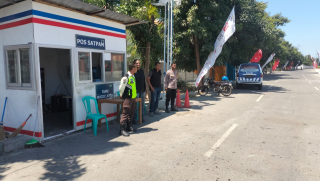 Pawas Polsek Kenjeran Patroli Harkamtibmas di Pos Security Proyek PT Waskita SR Kedung Cowek