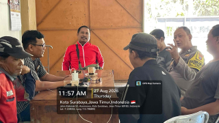 Bhabinkamtibmas Polsek Asemrowo Sambangi Ketua RW dan RT Genting Kalianak, Sampaikan Pesan Kamtibmas