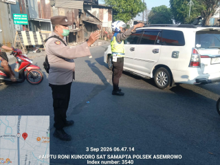 Polsek Asemrowo Laksanakan Pengaturan Lalu Lintas di Jalan Tambak Mayor