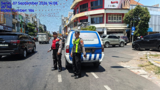 Polsek Pabean Cantikan Patroli Harkamtibmas di Jalan Kembang Jepun, Antisipasi 3C