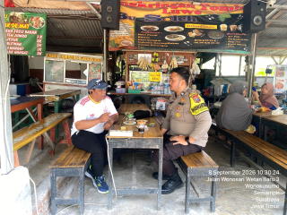 Bhabinkamtibmas Wonokusumo Sambang Bersama Ketua RW, Ingatkan Warga Waspada Curanmor