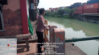 Polsek Asemrowo Pantau Pintu Air Balong II, Pastikan Debit Air dalam Kondisi Normal