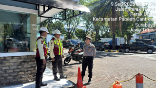 Sat Samapta Polres Pelabuhan Tanjung Perak Gelar Patroli Dialogis di Pelindo Sub Reg Jawa