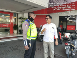 Satlantas Polres Pelabuhan Tanjung Perak Rutin Sosialisasikan Tertib Berlalu Lintas kepada Masyarakat