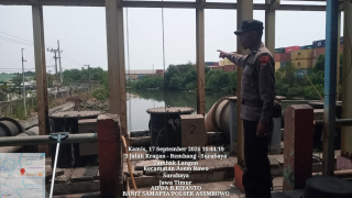 Polsek Asemrowo Pantau Pintu Air Balong II, Debit Air Terpantau Normal