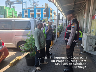 Sat Samapta Polres Pelabuhan Tanjung Perak Patroli Dialogis di Prapat Kurung Utara, Antisipasi Gangguan Kamtibmas