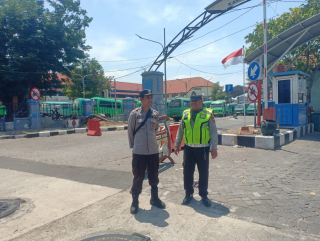 Polsek Semampir Patroli Kamtibmas di Terminal Religi Ampel, Antisipasi 3C