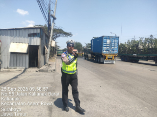 Satlantas Polres Tanjung Perak Patroli dan Atur Arus Lalu Lintas, Antisipasi Kepadatan di Sejumlah Titik
