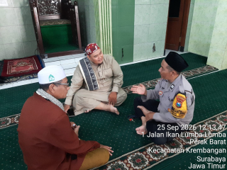 Bhabinkamtibmas Perak Barat Sambang Takmir dan Warga, Sampaikan Pesan Kamtibmas di Masjid Baitut Taufiq