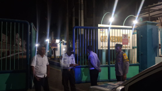 Pawas Polsek Kenjeran Patroli Dialogis di Gardu Induk PLN Nambangan, Antisipasi 3C
